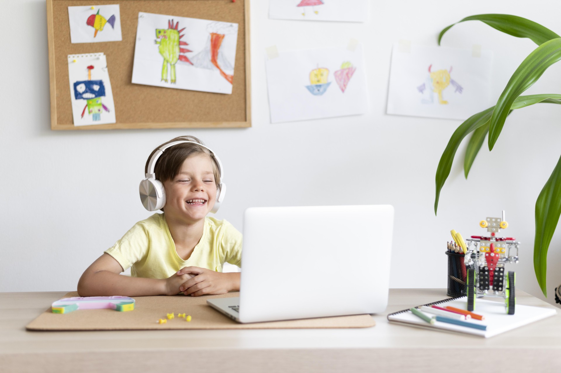 “Con học lớp 1 rồi, có nên cho học tiếng Anh bài bản chưa Có nên bắt đầu Cambridge sớm không”