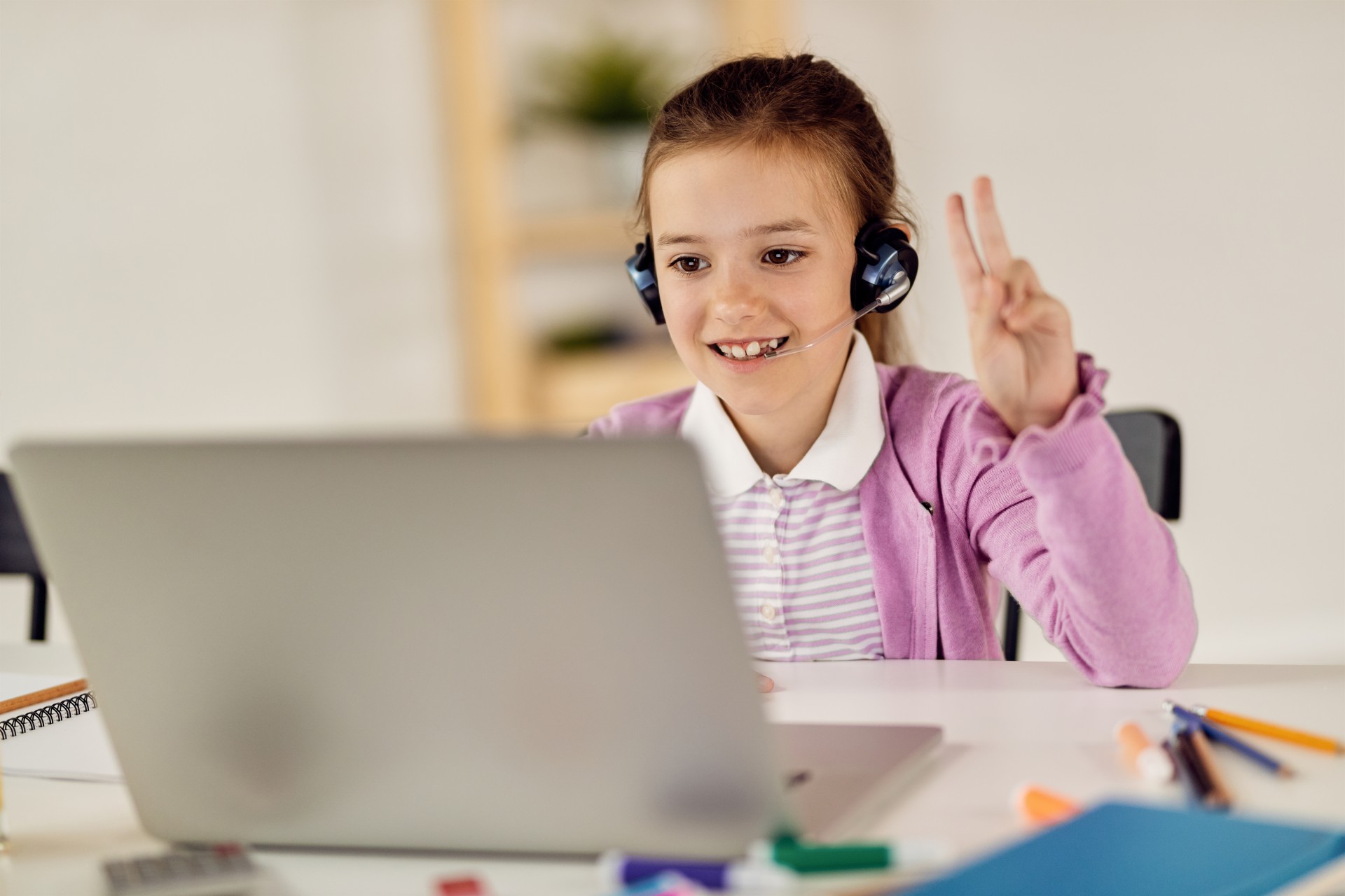 Ba Mẹ muốn con củng cố nền học thuật và luyện kỹ năng làm bài IELTS chuẩn quốc tế