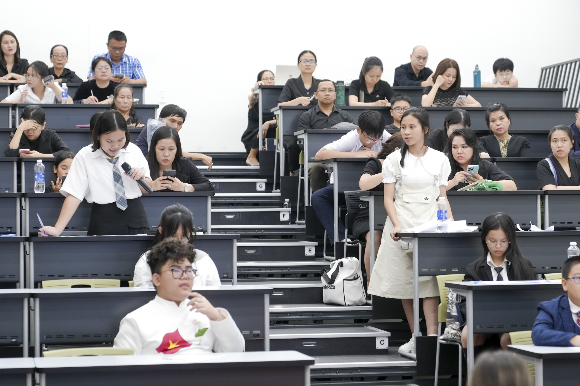 Đầu tư cho con học tiếng Anh là một trong những khoản đầu tư đáng giá nhất.
